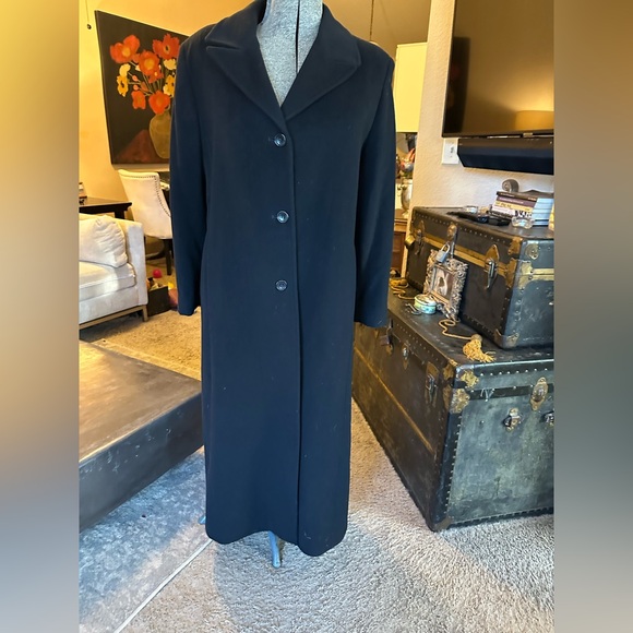 Larry Levine Jackets & Blazers - Black Cashmere & lambswool full length coat
